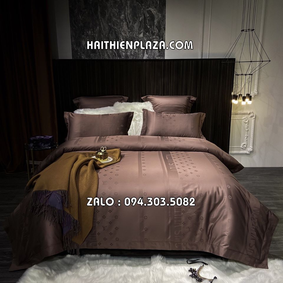 Chăn ga gối mầu nâu thương hiệu lv Louis Vuitton Chăn ga gối mầu nâu thương hiệu lv Louis Vuitton