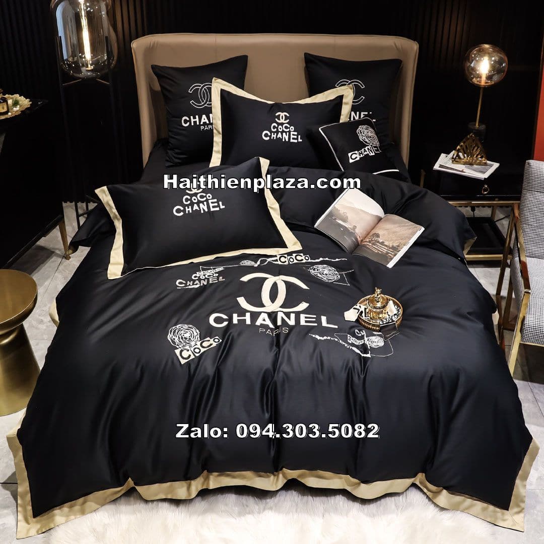 Coco Chanel No 5 Golden Perfume Bottle With Pink Llips Pattern In Black  Background Bedding Set Queen  Masteez